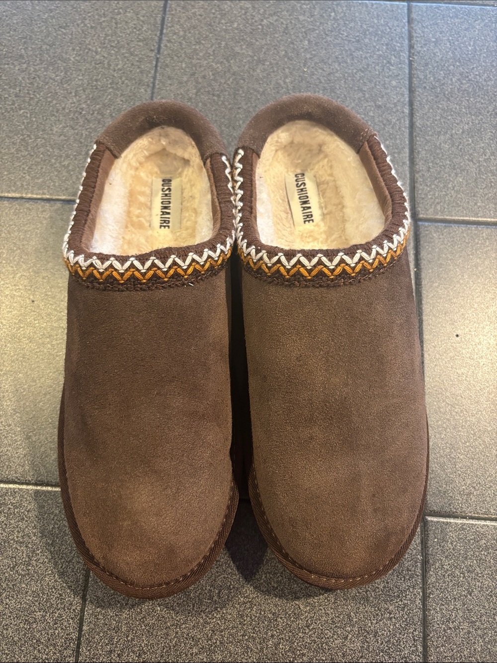 CUSHIONAIRE Keto Slip-On Suede Mule Slippers Womens Size 9 Cozy Faux Fur - Picture 5 of 5
